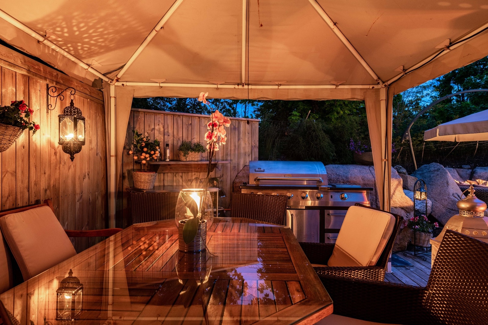 Uteplassene er som skapt for blant annet grilling på gode sommerdager. Galleribilde