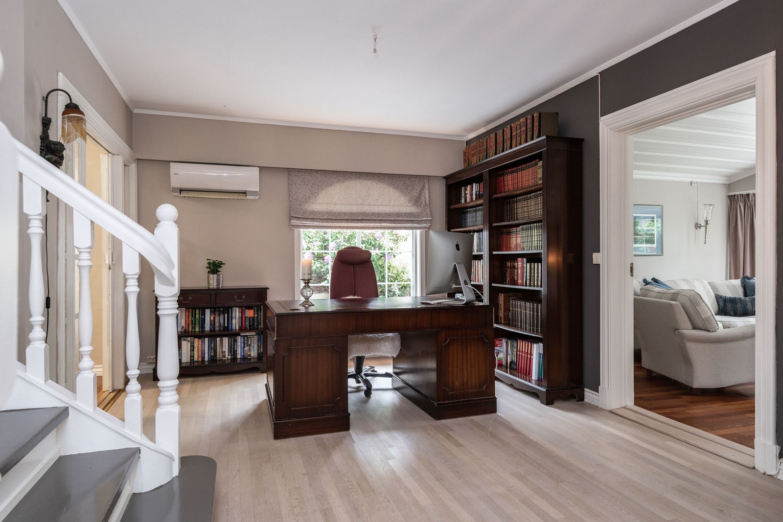 Kontor-avdelingen kan alternativt også bli et stort bibliotek. Galleribilde