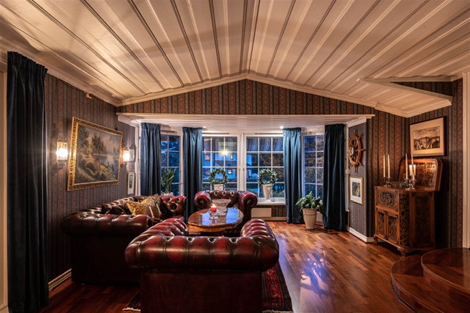 Kveldsbilde stue Galleribilde