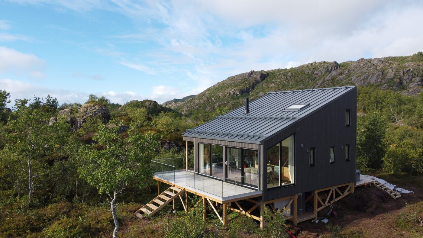 Spesialdesignet hytte for Sanden Hyttegrend av det anerkjente arkitektkontoret NSW Arkitektur.