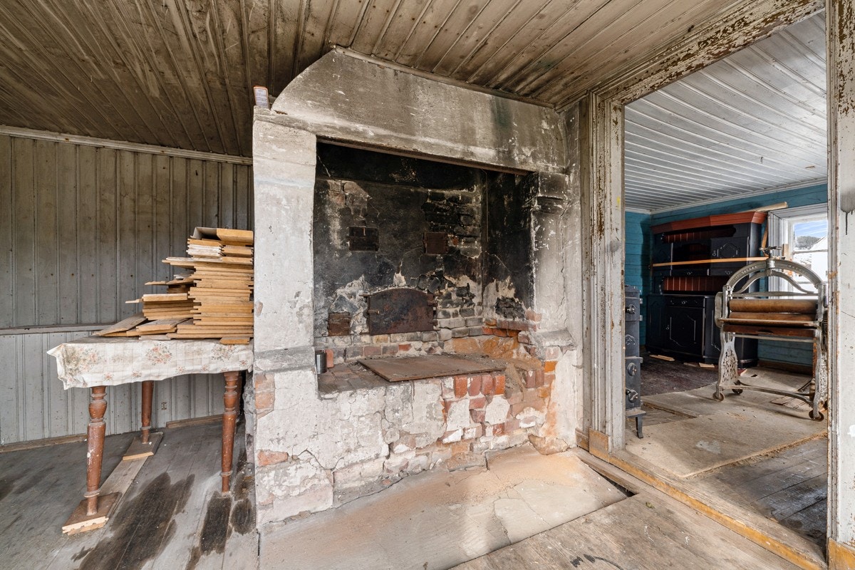 Uthuset. Galleribilde