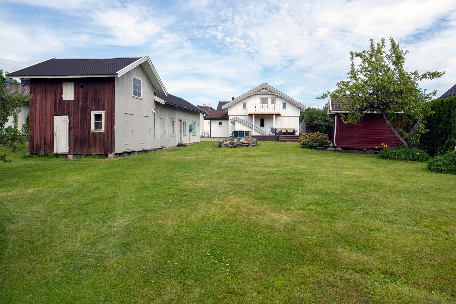 Uthuset inneholder flere rom som kan brukes som lager. Galleribilde