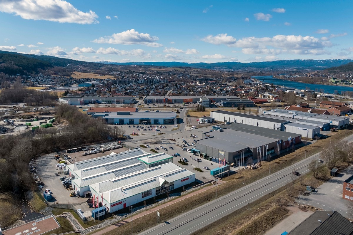 Området har nærhet til skoler, barnehager, offentlig kommunikasjon og gode servicetilbud. Galleribilde