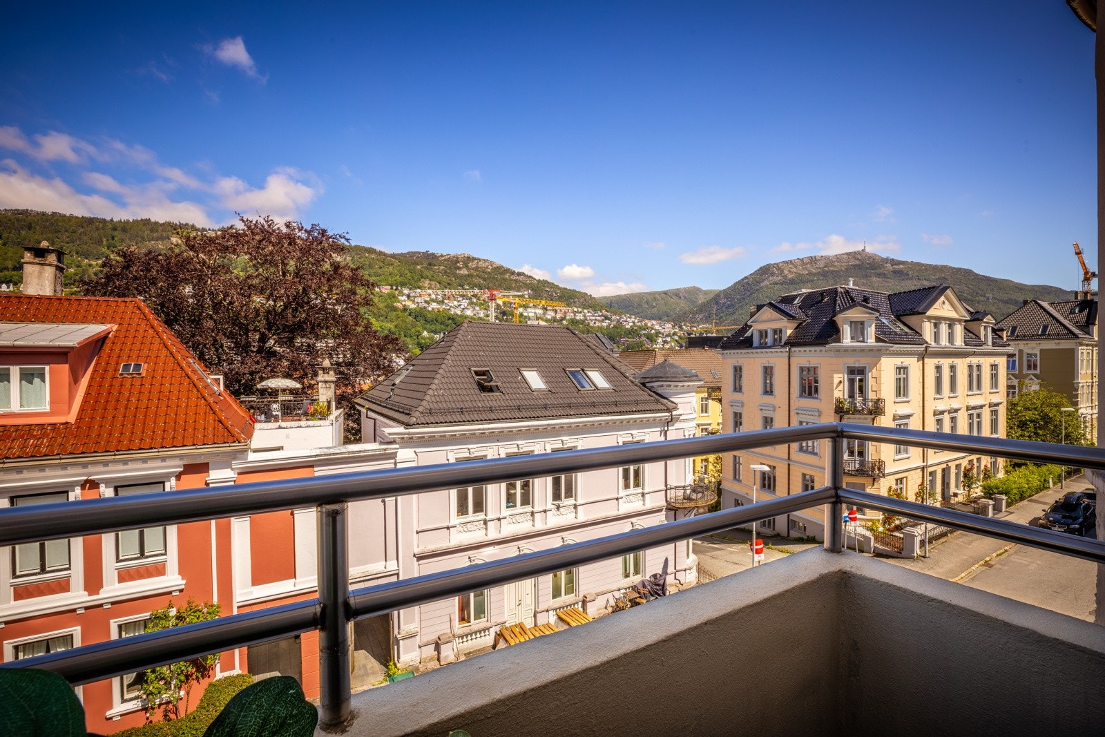 Balkong er ca. 2 kvm. Galleribilde