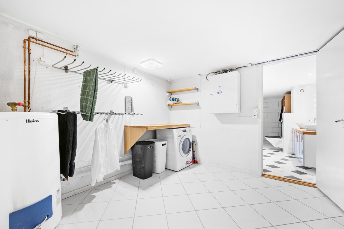 Vaskerom er flislagt og er av god størrelse. Galleribilde