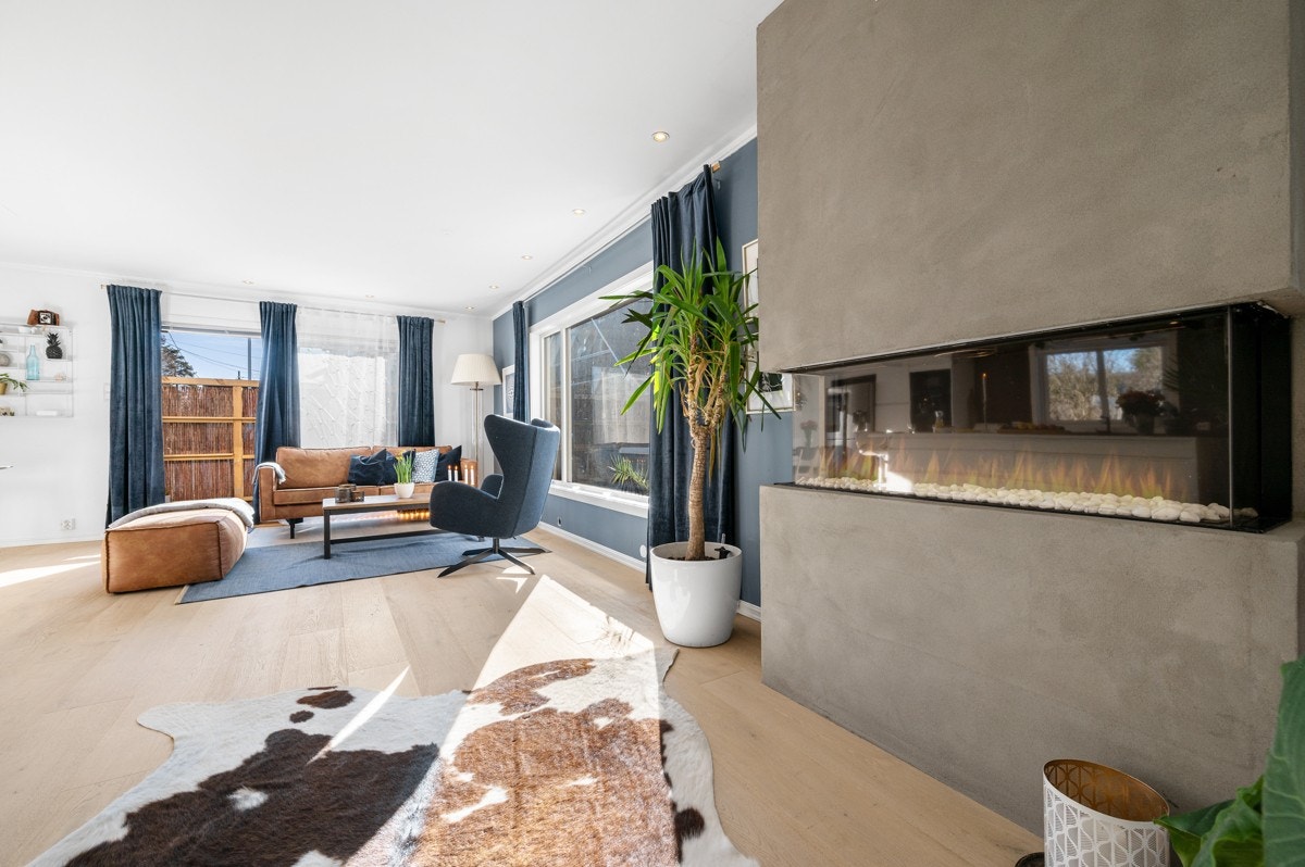 Moderne gasspeis i stuen gir god varme på kalde dager. Galleribilde