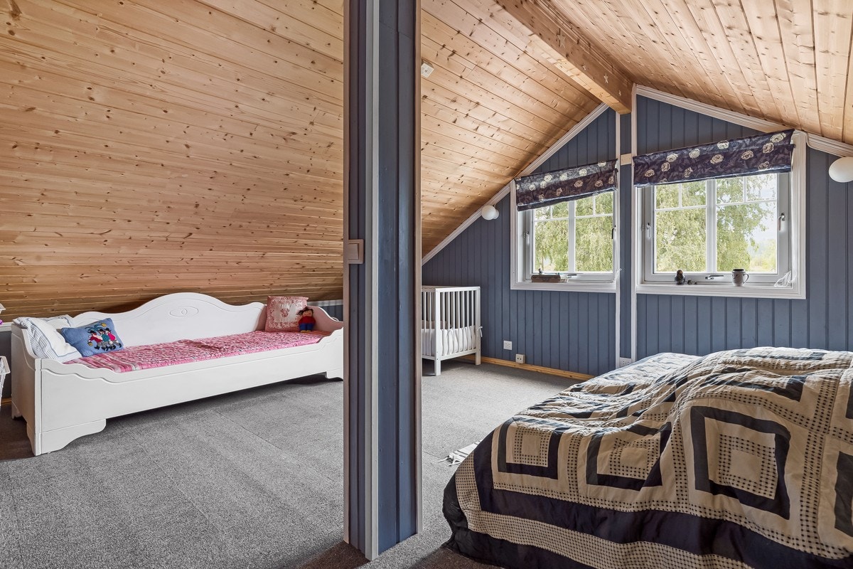 Kjøkken og stue i 1. etasje ble pusset opp i 2012. Galleribilde