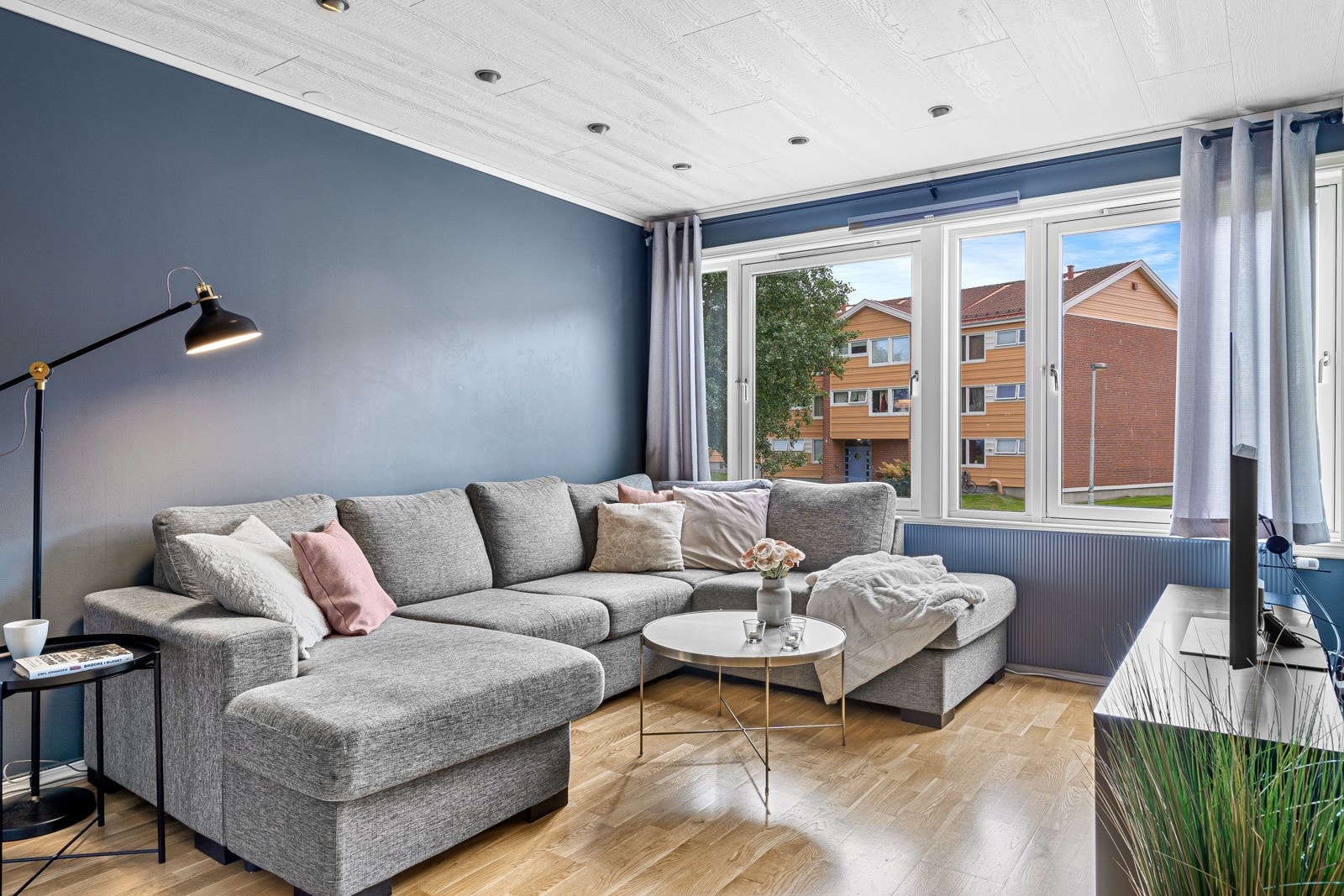 Velkommen til Teglverkstunet 1 C - En innbydende 2-roms i høy 1. etasje med "alt" inkludert i felleskostnadene Galleribilde