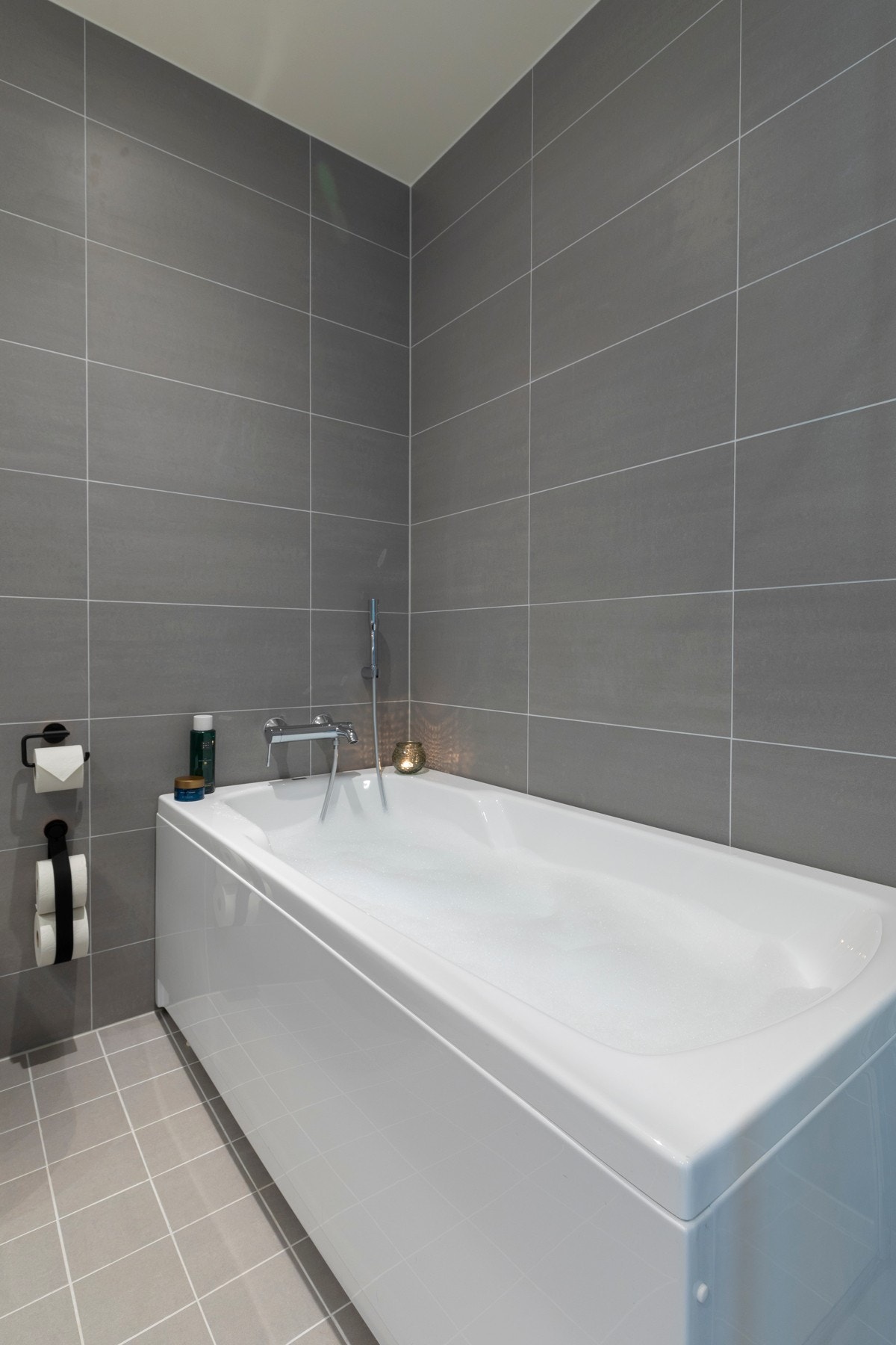Badekar med hånddusj Galleribilde