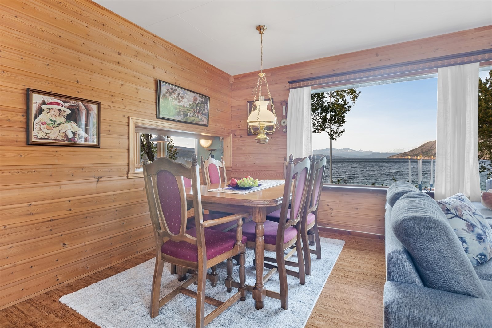 Hovedplan - Spisebord i stue Galleribilde