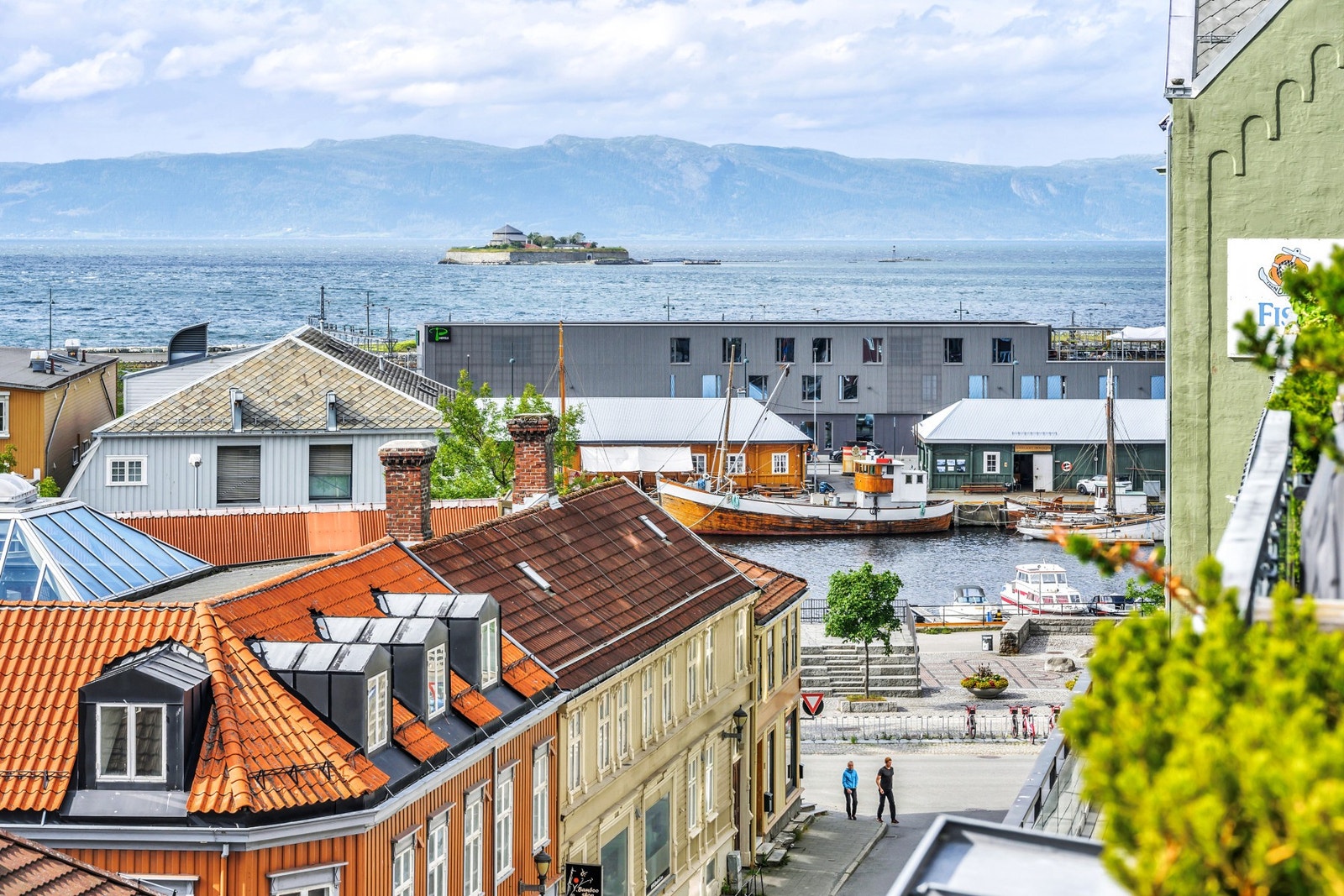 Fantastisk fjordutsikt fra terrassen. Galleribilde