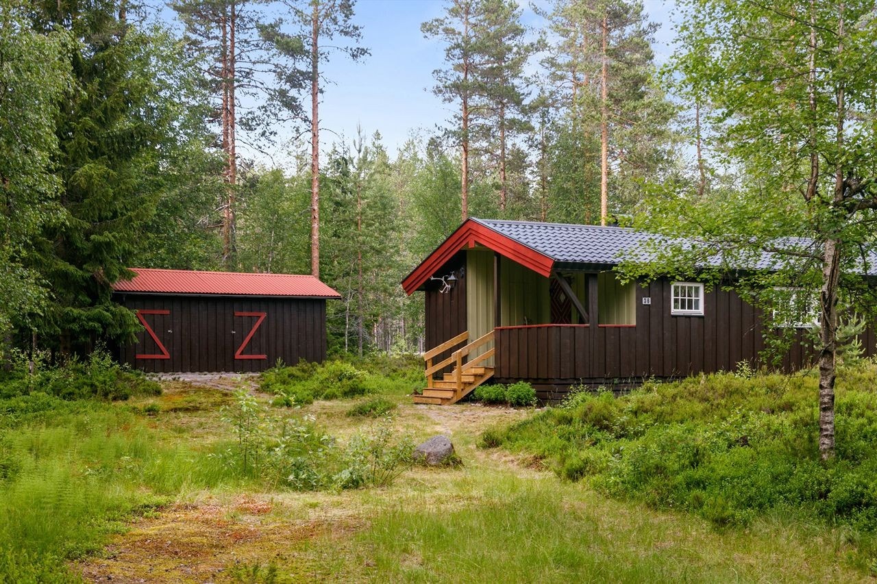 Hytta er godt oppgradert i senere tid med blant annet nye vinduer i 2018. Galleribilde