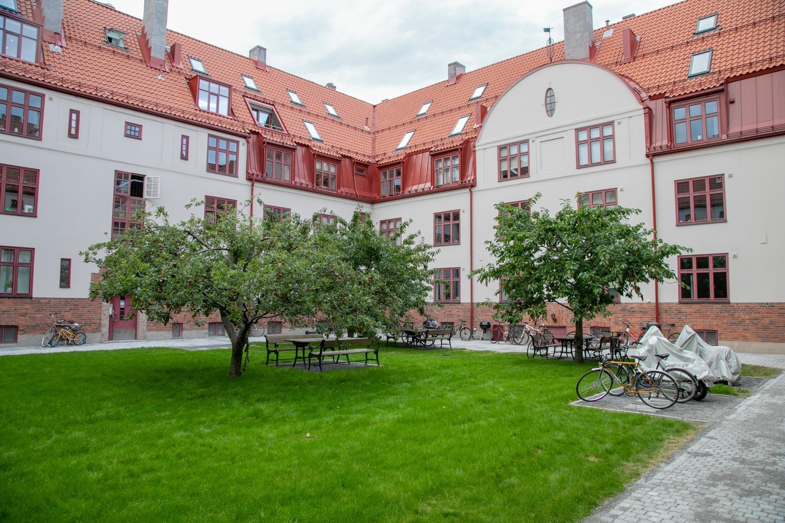 Leiligheten har en sentral og attraktiv beliggenhet på Bjølsen, i kort gangavstand til flere idylliske parker og friarealer. Galleribilde