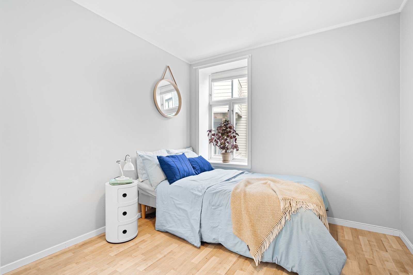 Hovedsoverommet er på hele 10,5 kvm med god plass til dobbeltseng og tilhørende møblement, samt garderobeløsning Galleribilde