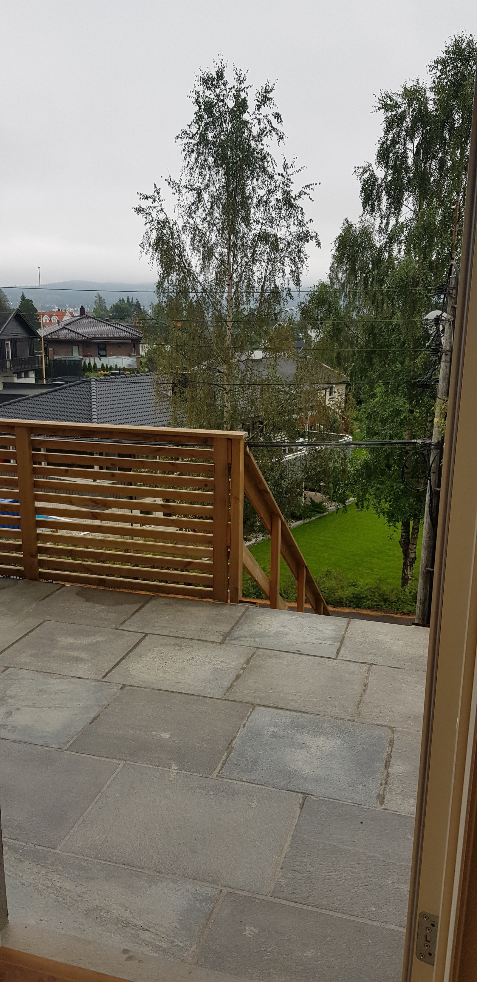 Del av uteplass. Galleribilde