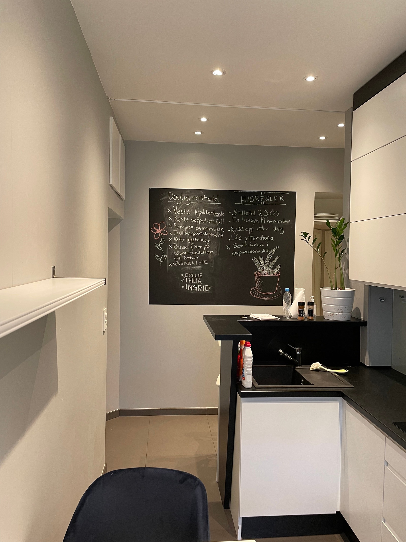 Kjøkken/fellesrom Galleribilde