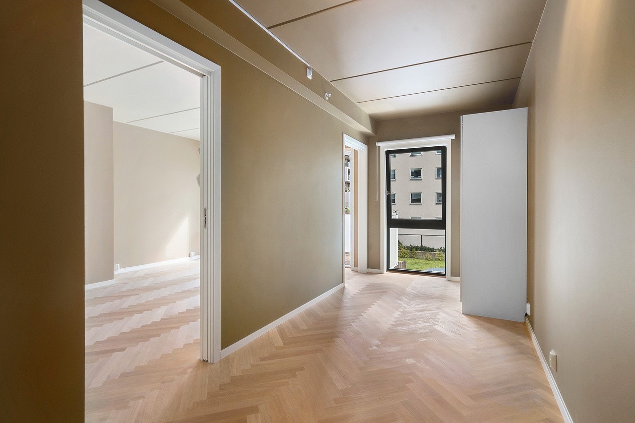 Soverom med trippel skap samt skyvedører Galleribilde