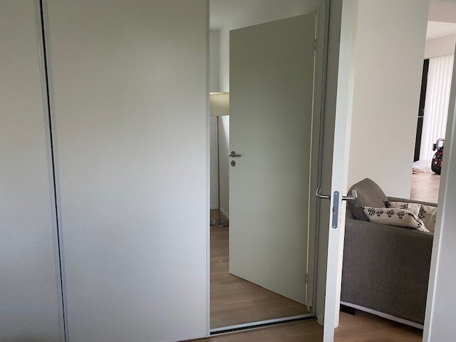 Garderobe på soverom Galleribilde