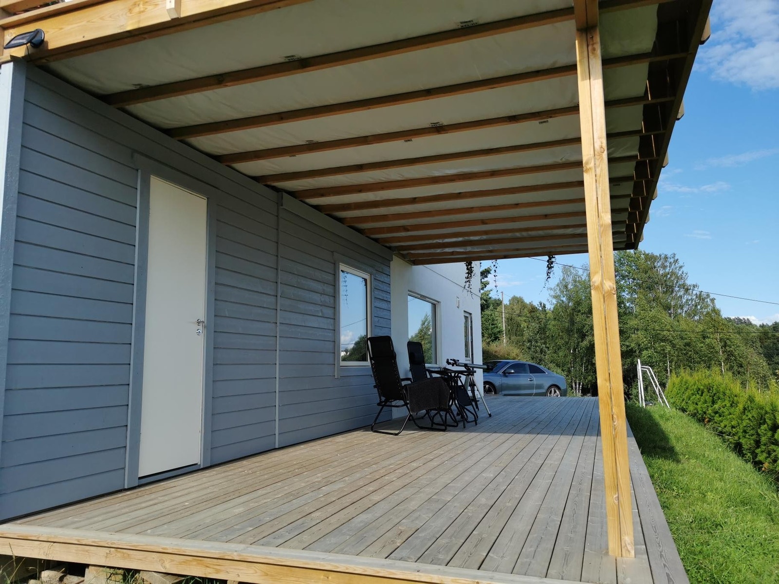 Terrasse med bod Galleribilde