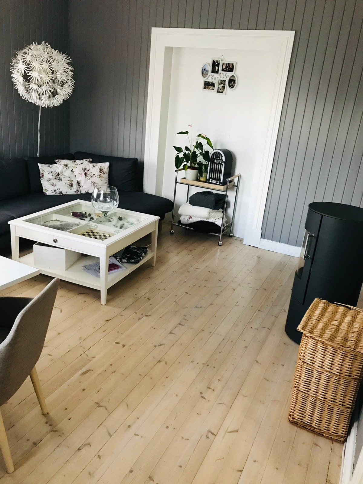 Stor stue med mye lys Galleribilde