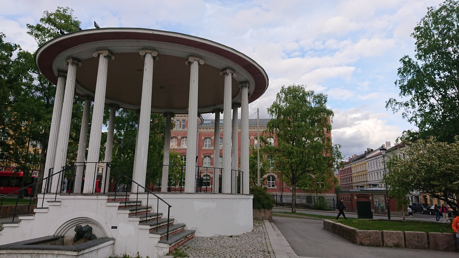 nydelige Birkelunden Galleribilde