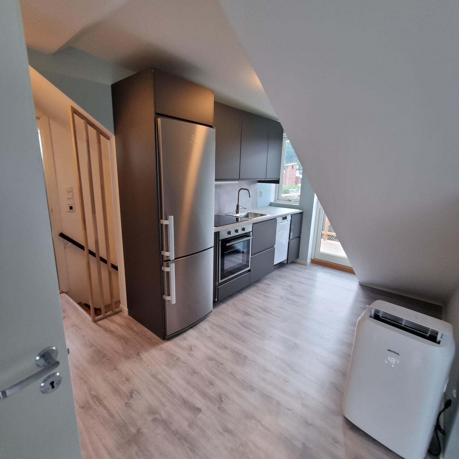 Bilde fra stue mot kjøkken Galleribilde