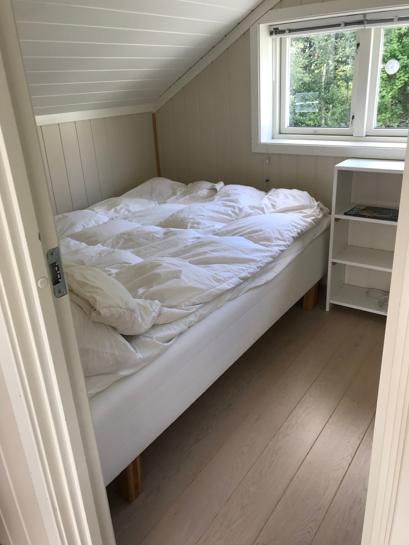 Soverom med dobbeltseng Galleribilde