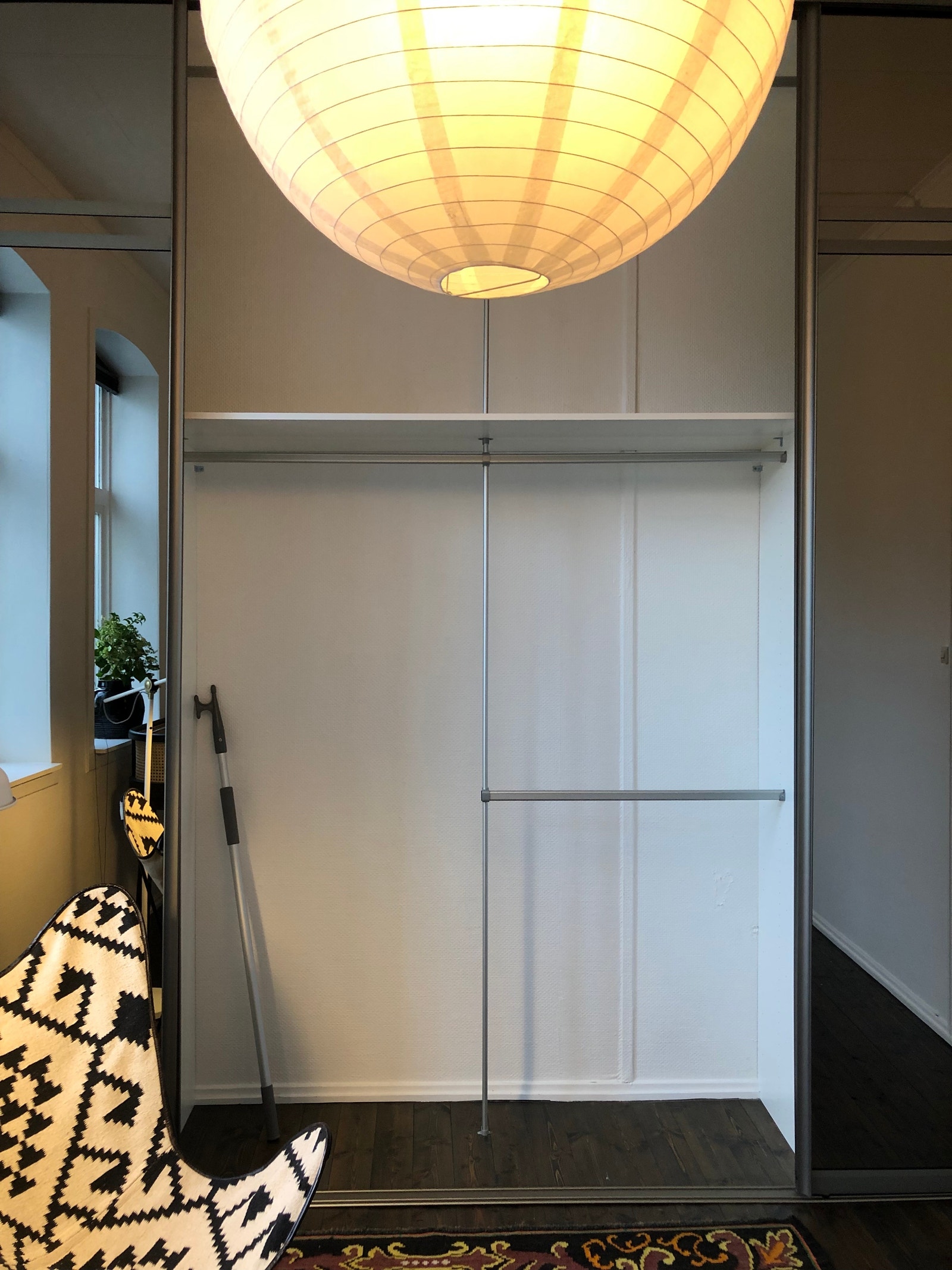 Hyblene har meget godt med skapplass. Møbler på bildet kun inspirasjon. Galleribilde