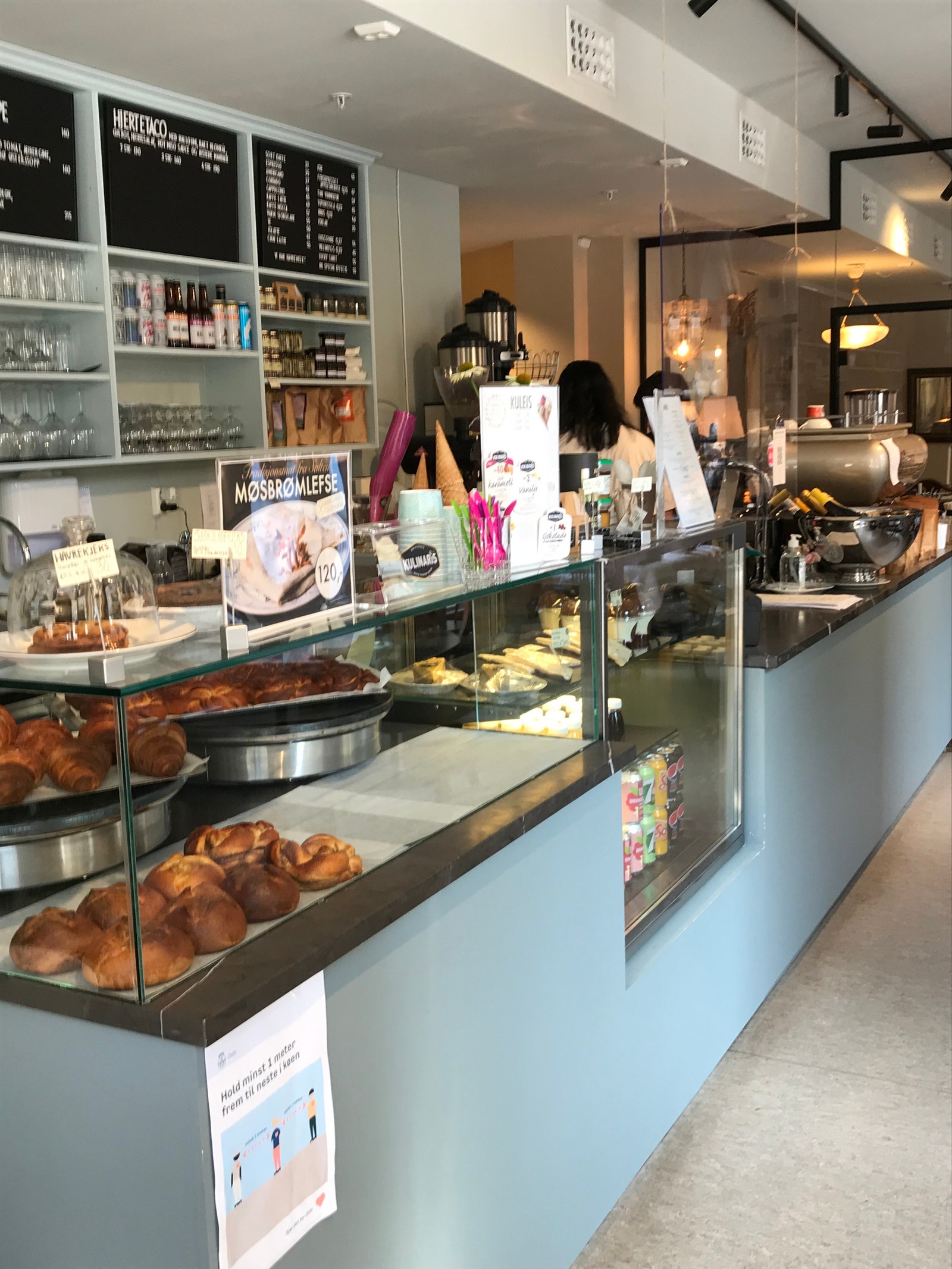 75 meter fra leil, om du har glemt frokost, hyggelig lunsj Galleribilde