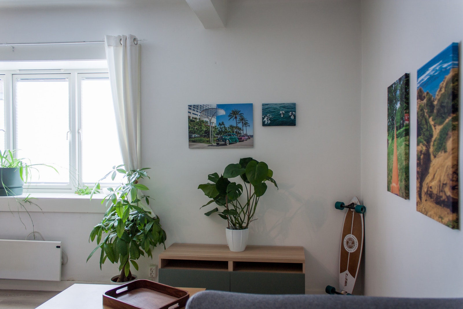 God plass til tv-krok i stua Galleribilde