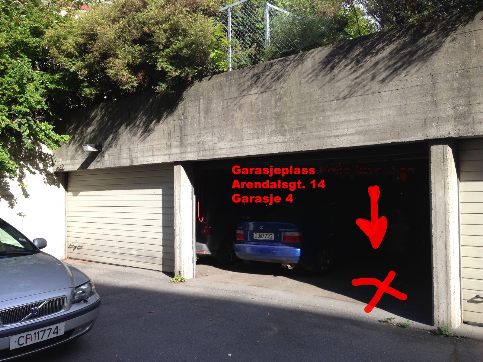 Garasjeplass på Sagene, inngang Galleribilde