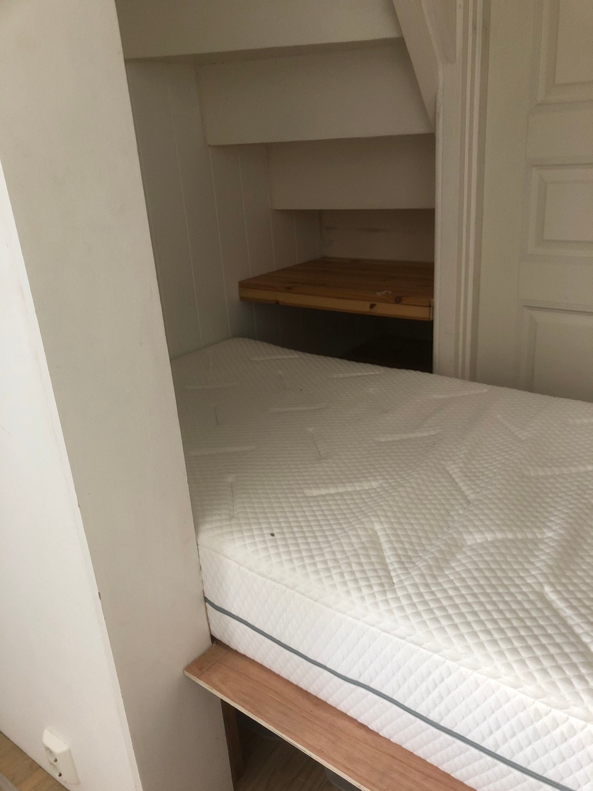 Seng 90x195cm Galleribilde