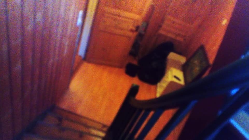 trapp fra 2 etasje ned til 1 etasje Galleribilde