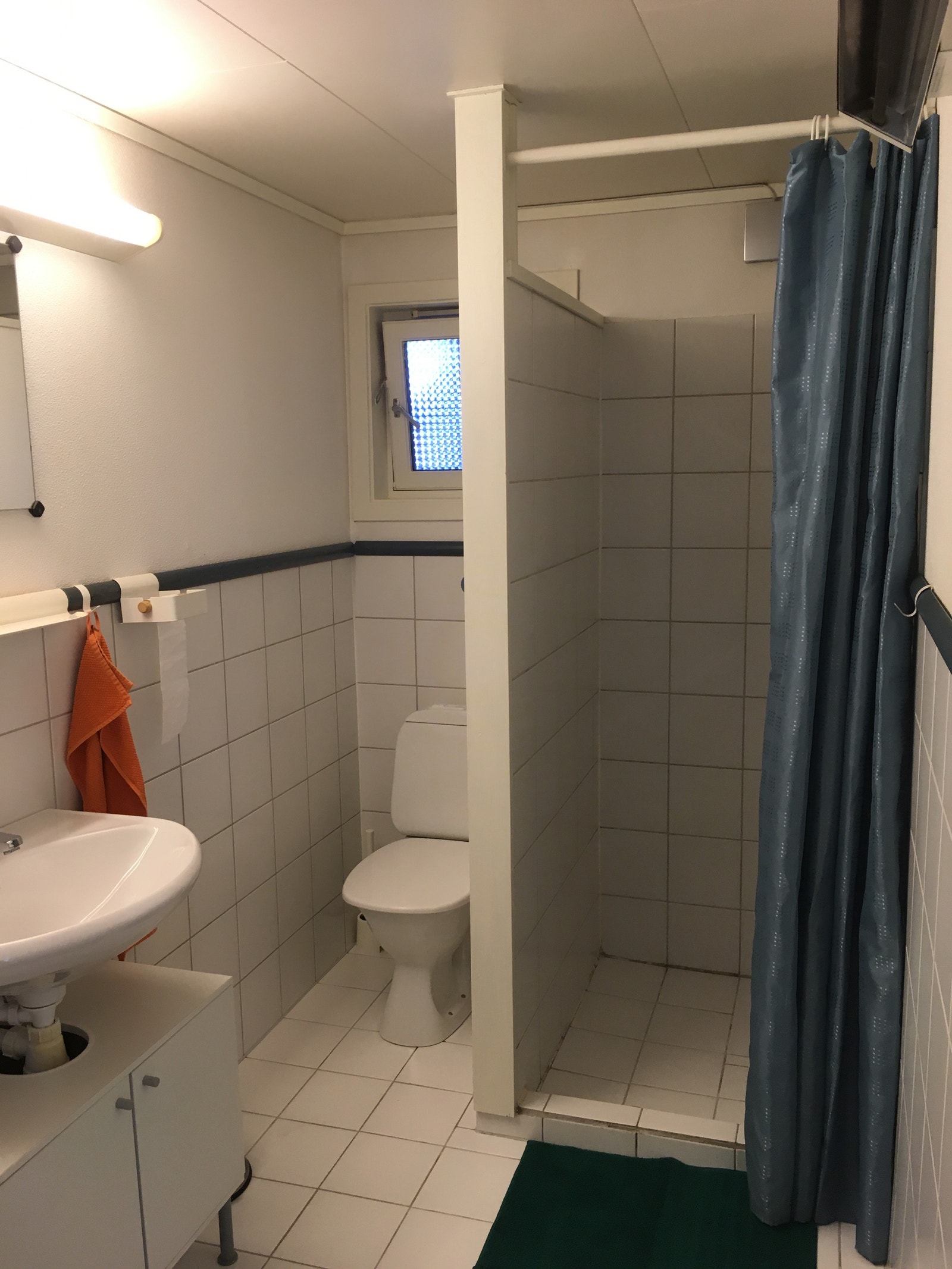 Bad m/dusj og ny vifte Galleribilde