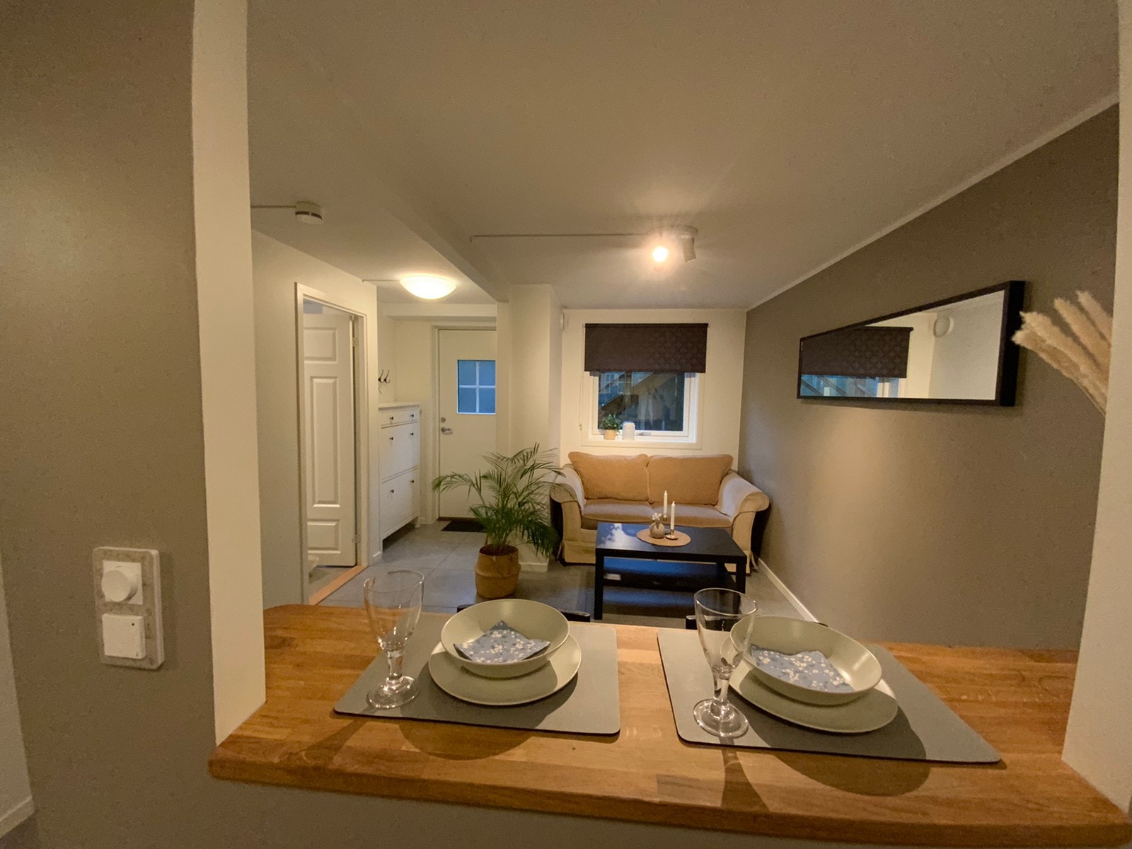 Stue sett fra kjøkken Galleribilde