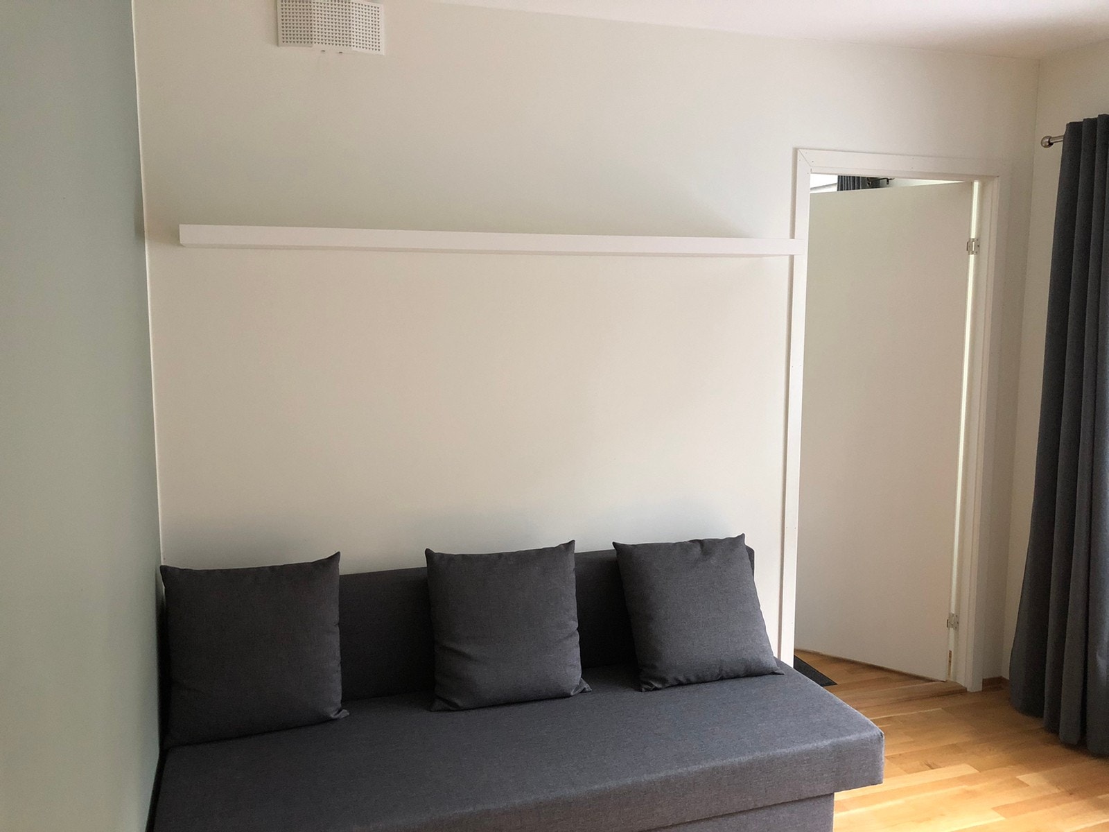 Stue/soverom Galleribilde