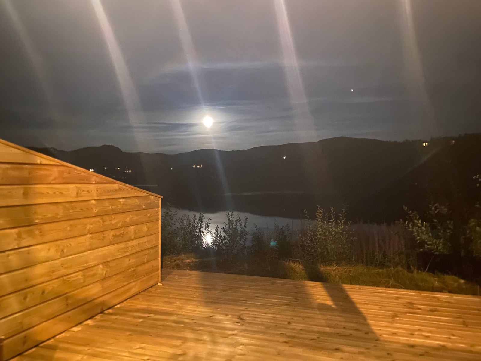 Utsikt fra terrassen mot fullmåne Galleribilde