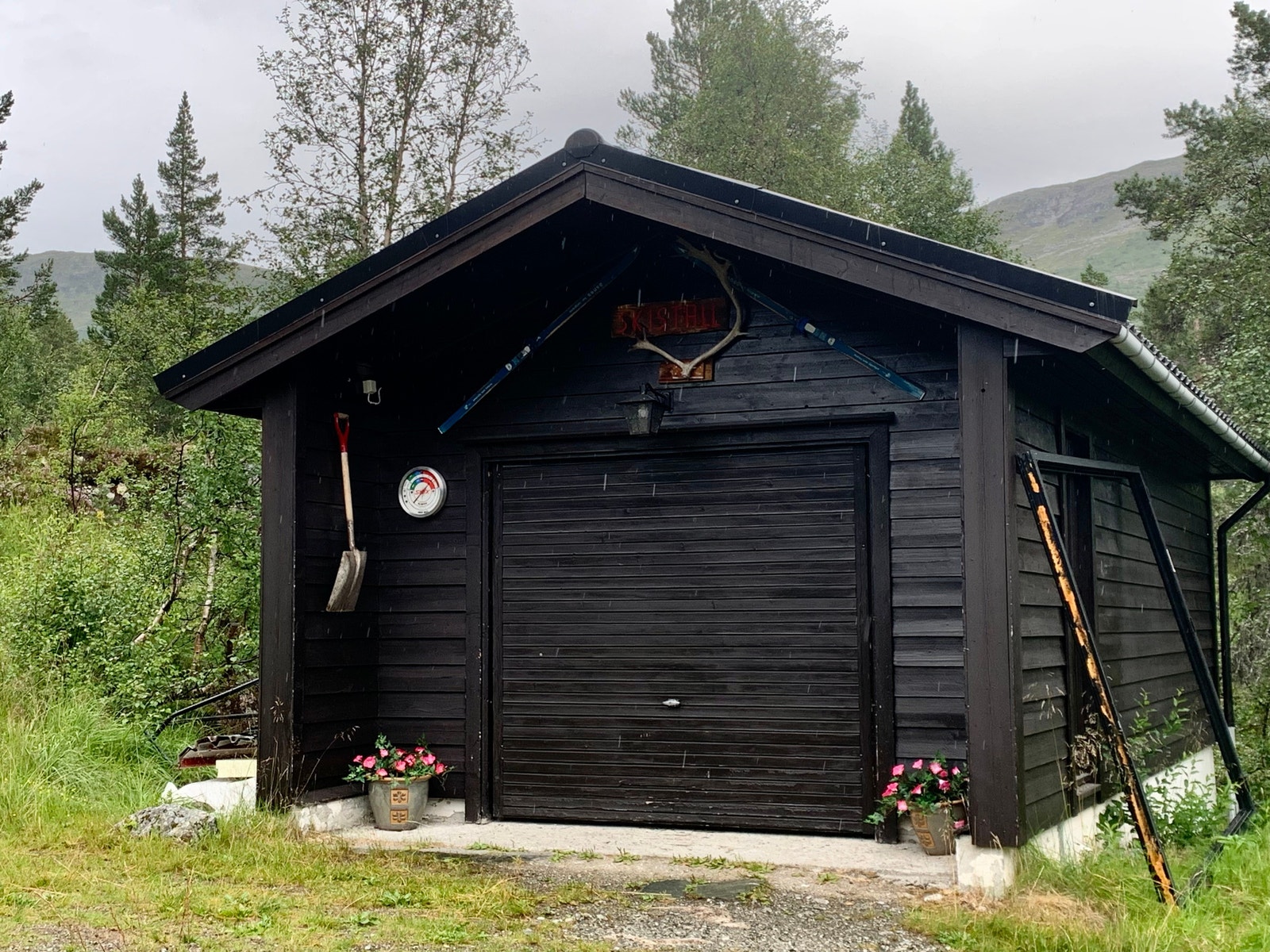 Skistall (Foto: Siv Helen Lekven) Galleribilde