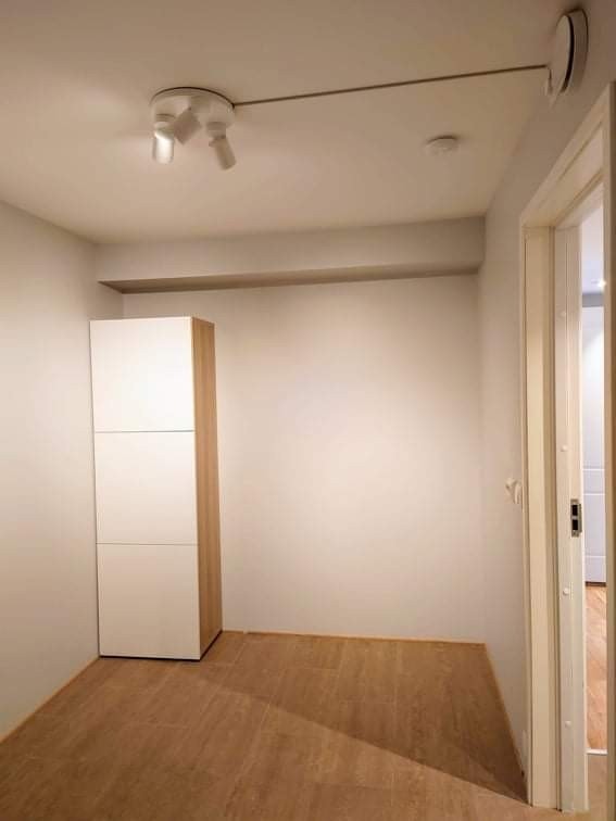 Disponibelt rom Galleribilde