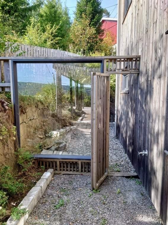 Innglasdet område i bakkant av leiligheten. Galleribilde