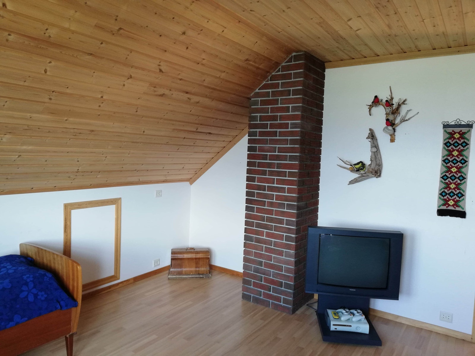 Loftstue. Galleribilde