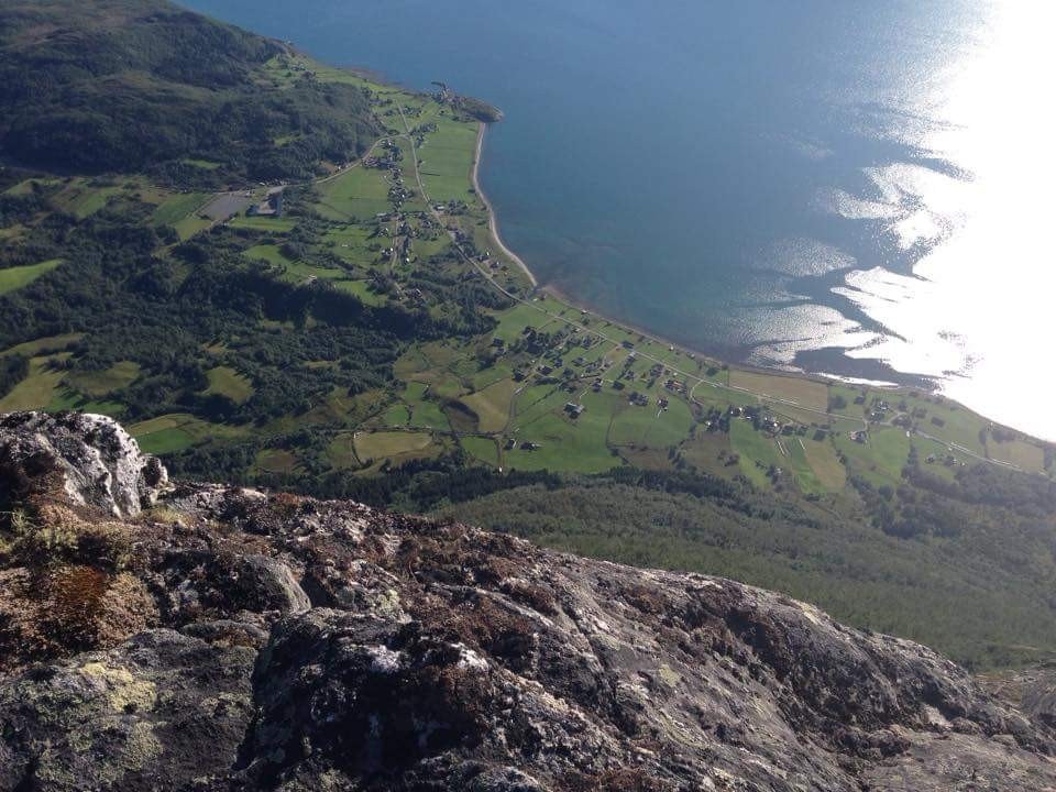 Å og Ånstad fra Å-tinden. Galleribilde