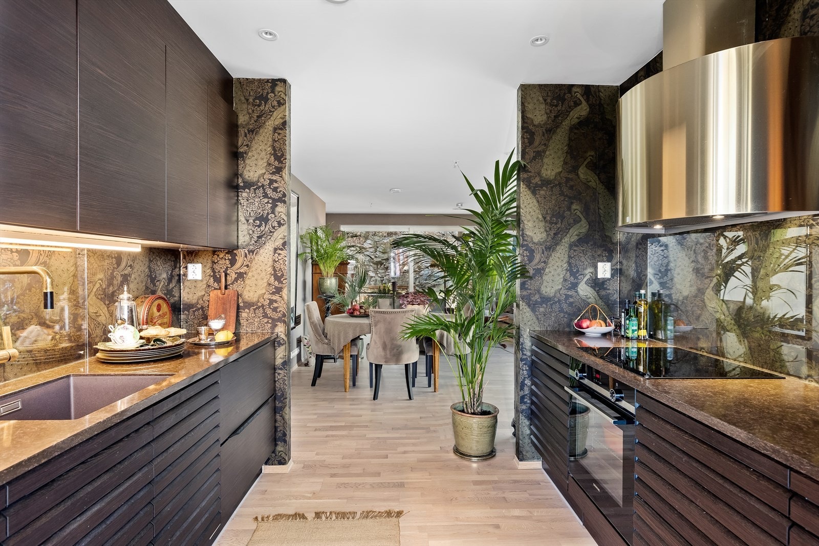 Kjøkkenet har selgerne oppgradert fra standard kjøkken, som f.eks kjøleskuffer. Galleribilde