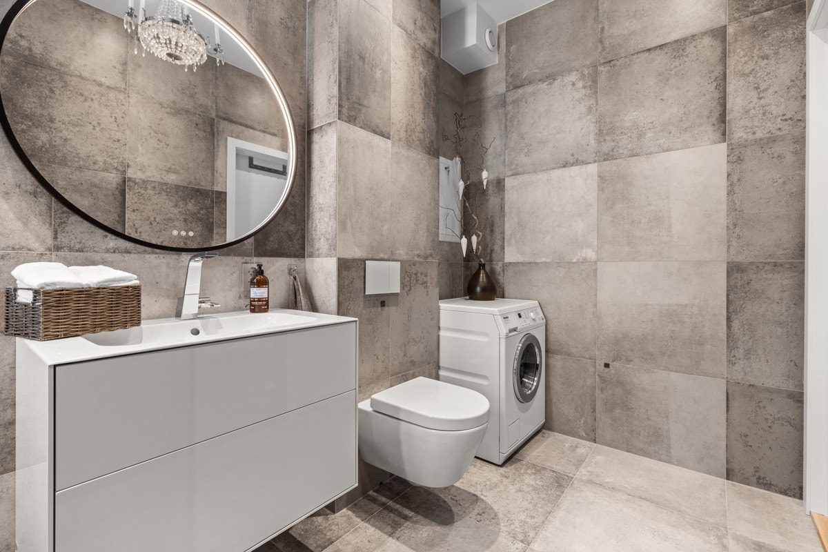 Hovedsoverommets bad var nyoppusett i 2020. Galleribilde