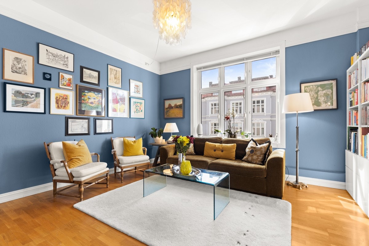 Velkommen inn til den første stuen som du kommer inn til fra entreen. Galleribilde