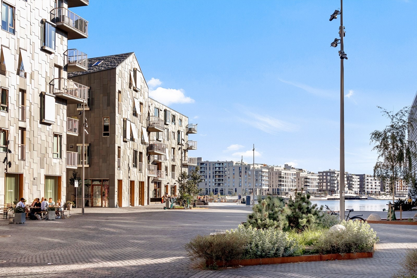 Vannkunsten et stenkast unna Galleribilde