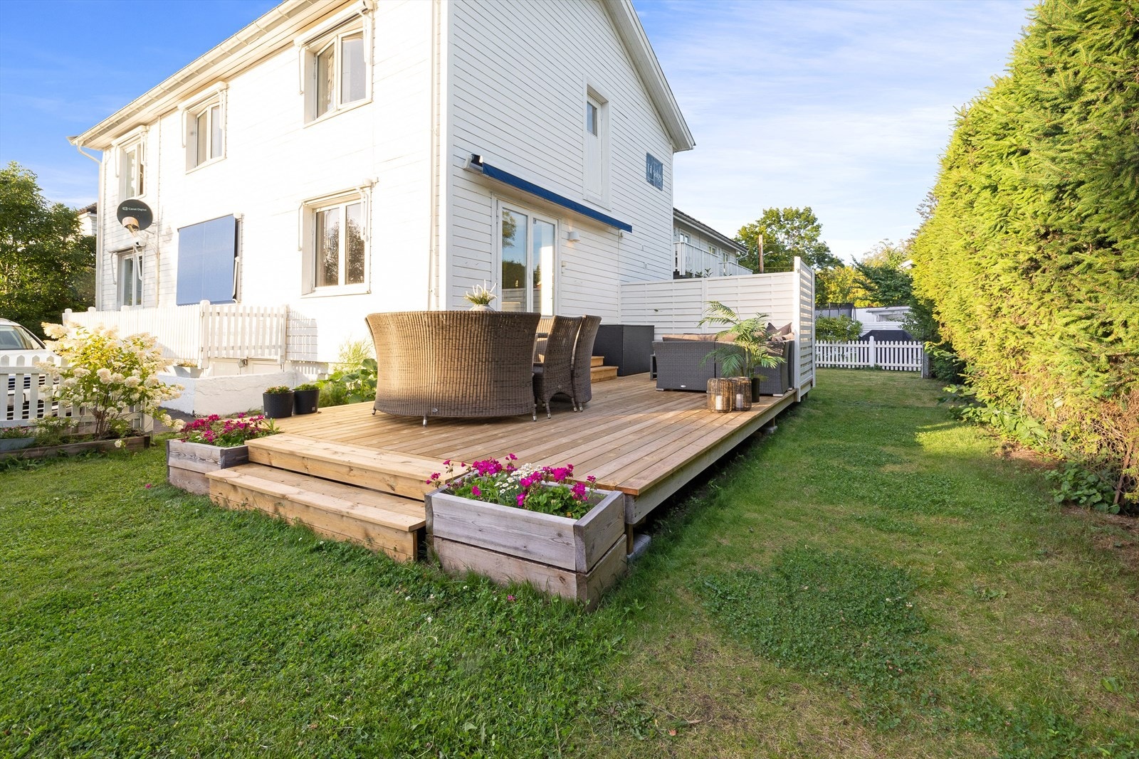 Stor og fin terrasse. Galleribilde