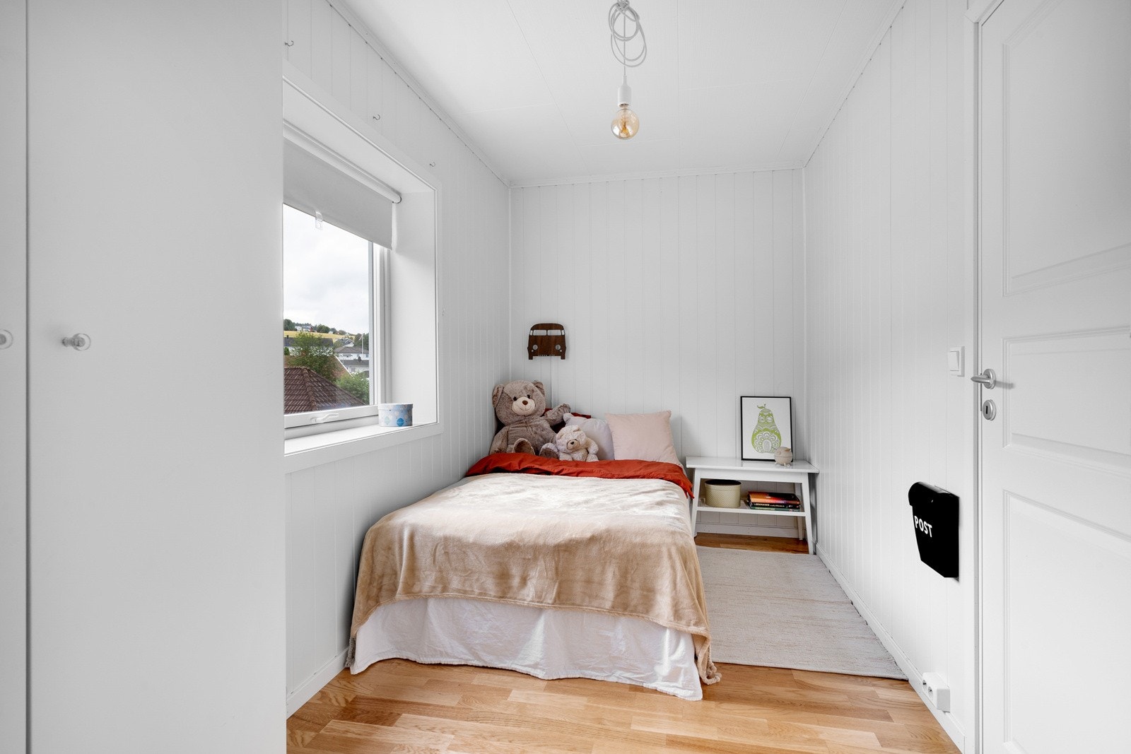 Soverom 3 er på 8 kvm og kan enkelt innredes som gjesterom eller kontor Galleribilde