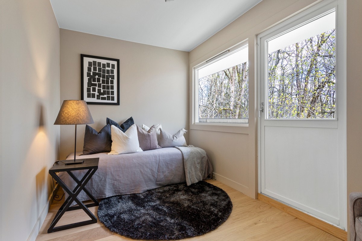 Fra soverom II er det utgang til en balkong Galleribilde