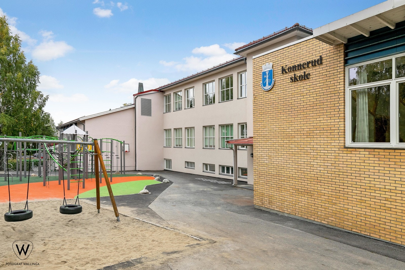 Fra eiendommen er det gangavstand til Konnerud barneskole og Svensedammen ungdomsskole. Galleribilde